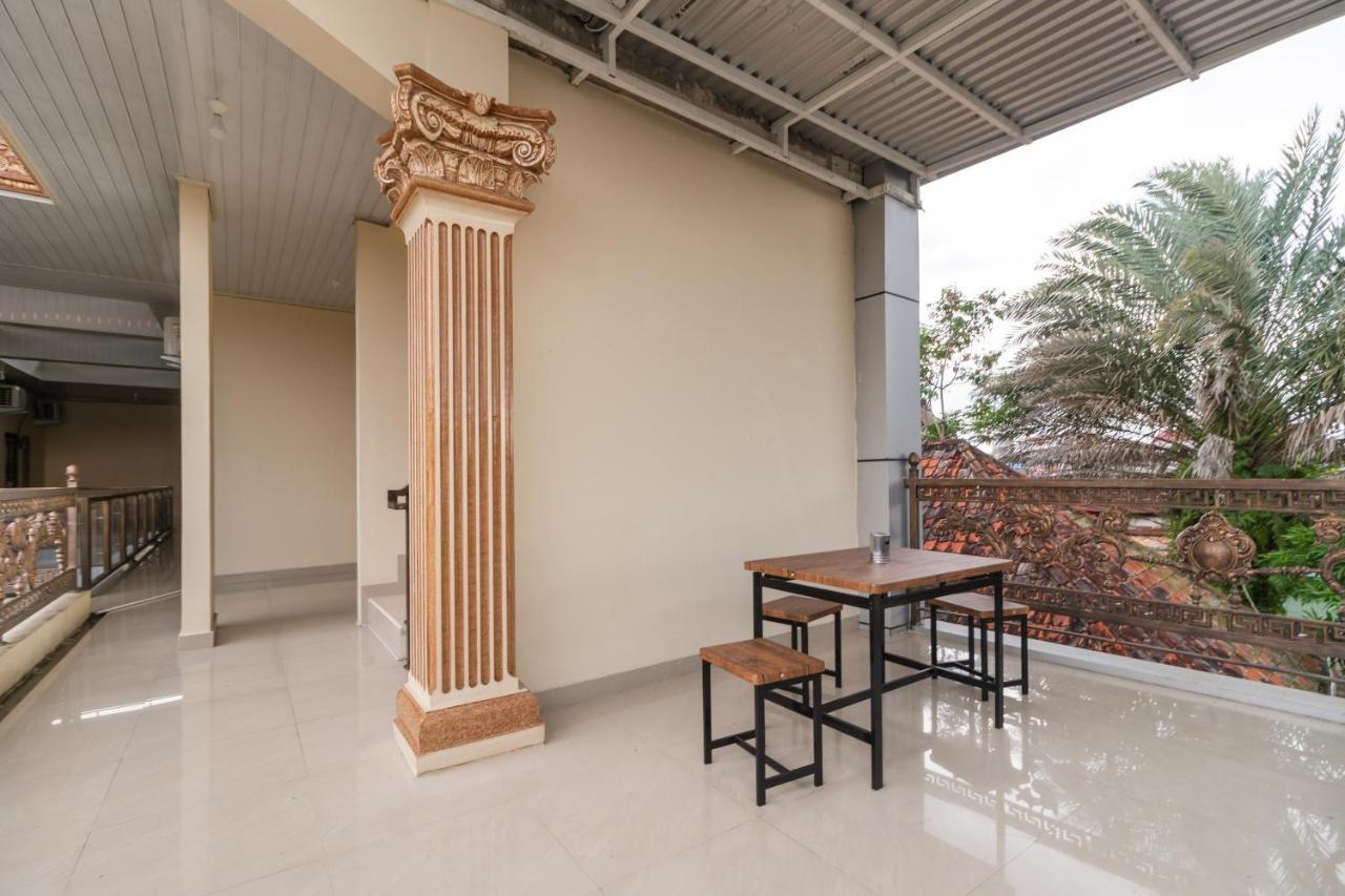 Urbanview Hotel Salsabilah Palembang By Reddoorz Екстер'єр фото