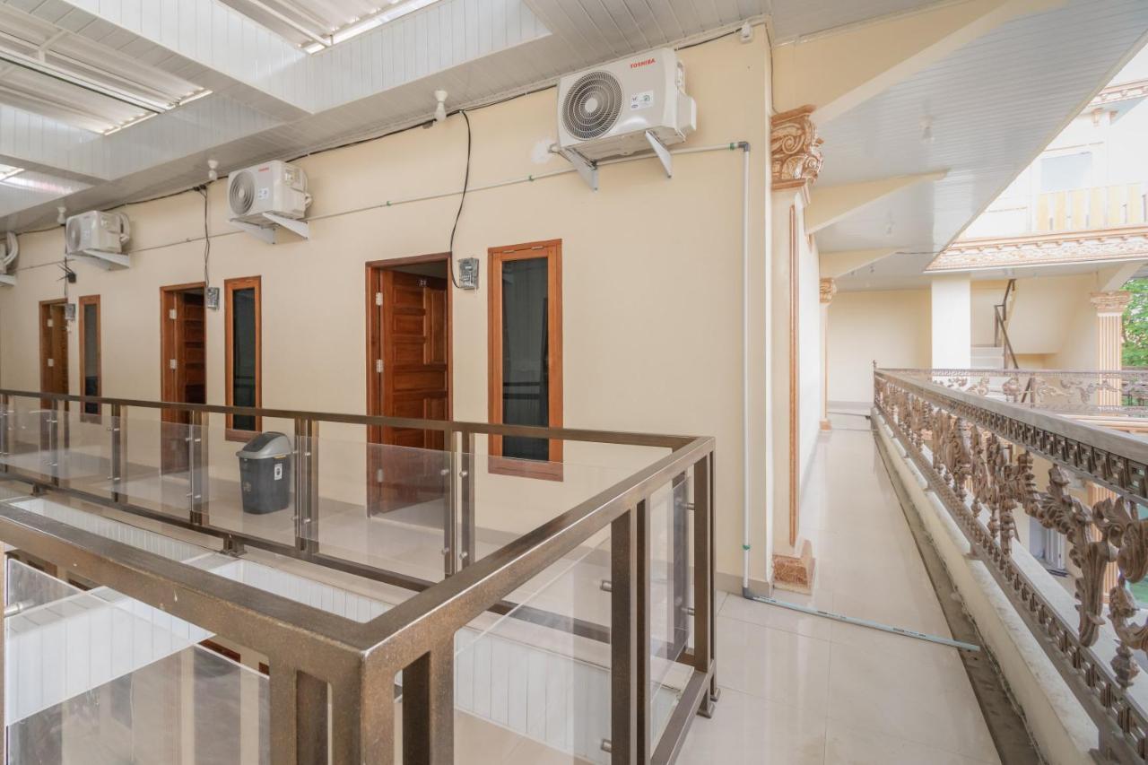 Urbanview Hotel Salsabilah Palembang By Reddoorz Екстер'єр фото